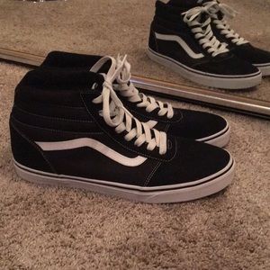 Skate Hi Vans in black